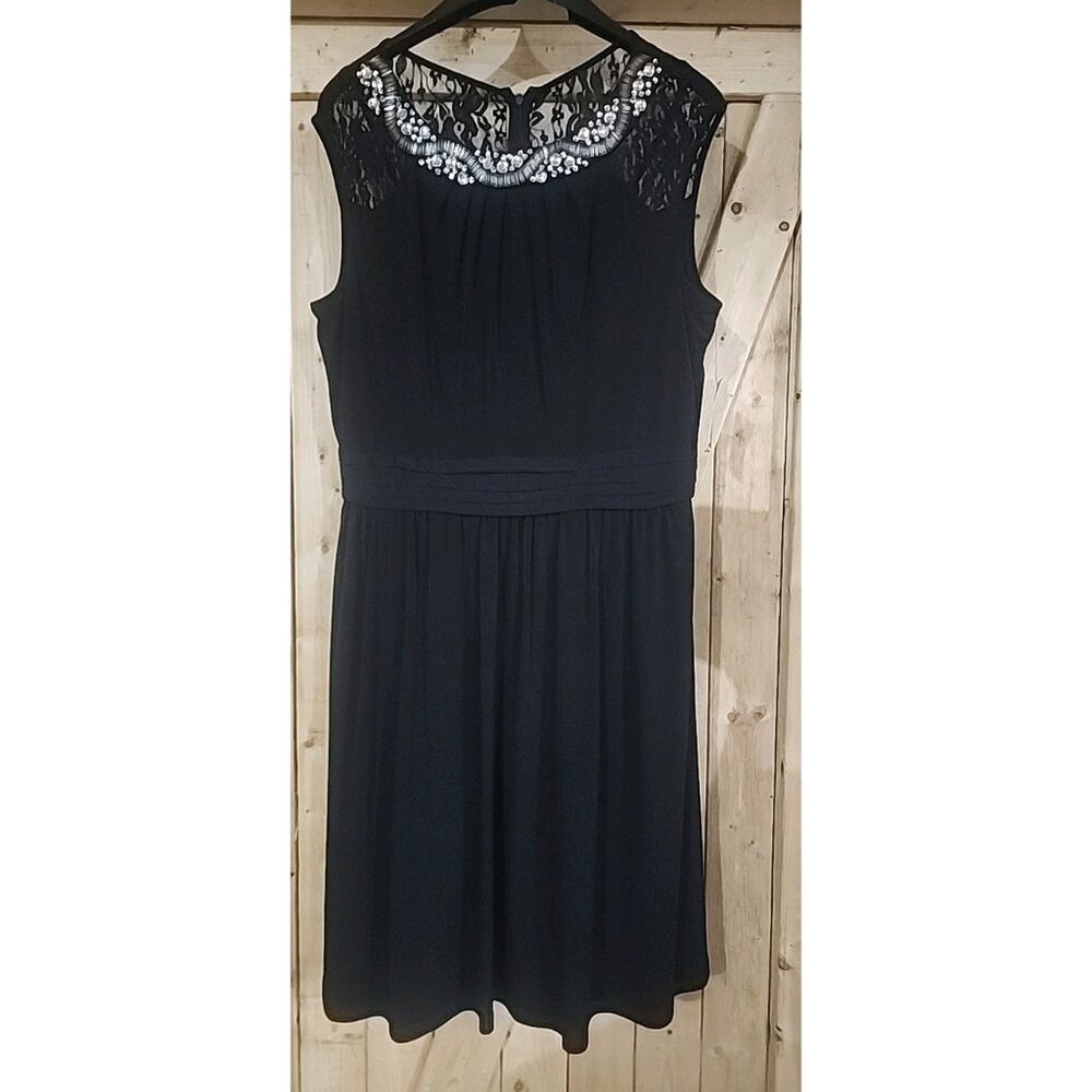 Gorgeous Ellen Tracy Little Black Dress Sz 14 Sleeveless Flowy Flirty Rhinestone